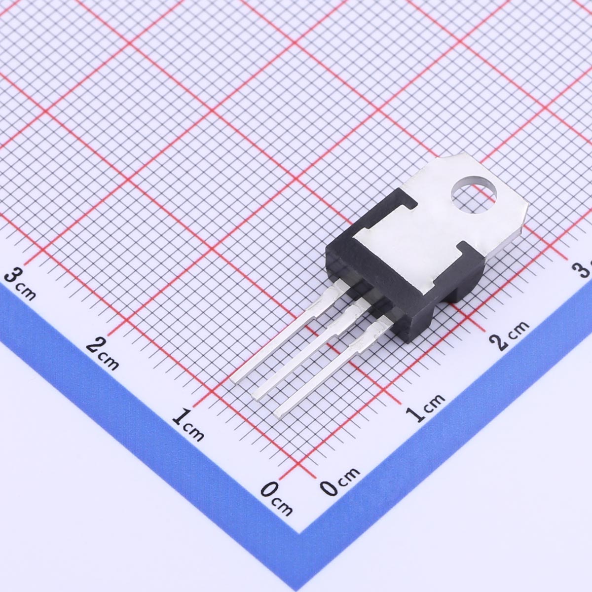达林顿管TIP127