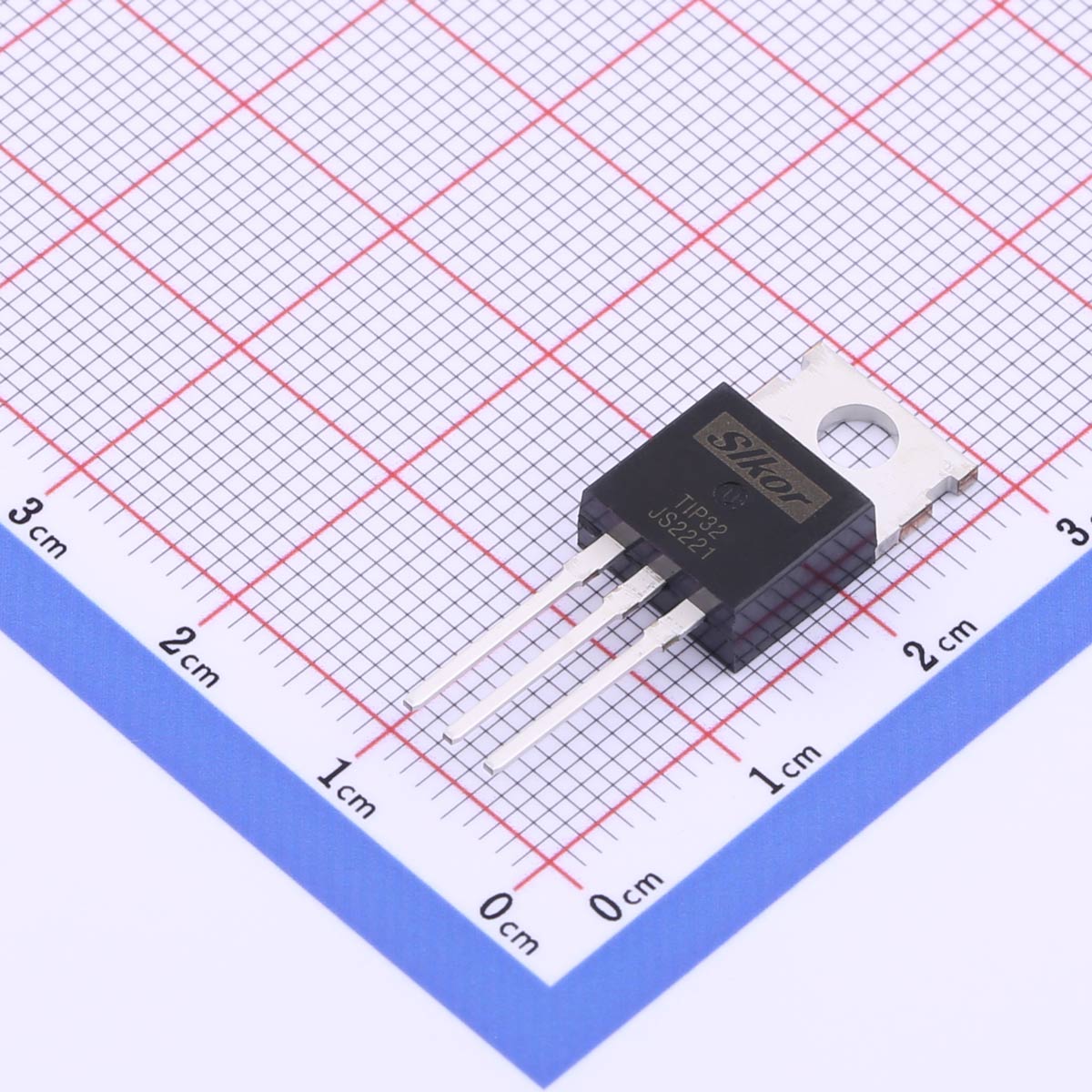 三极管TIP32