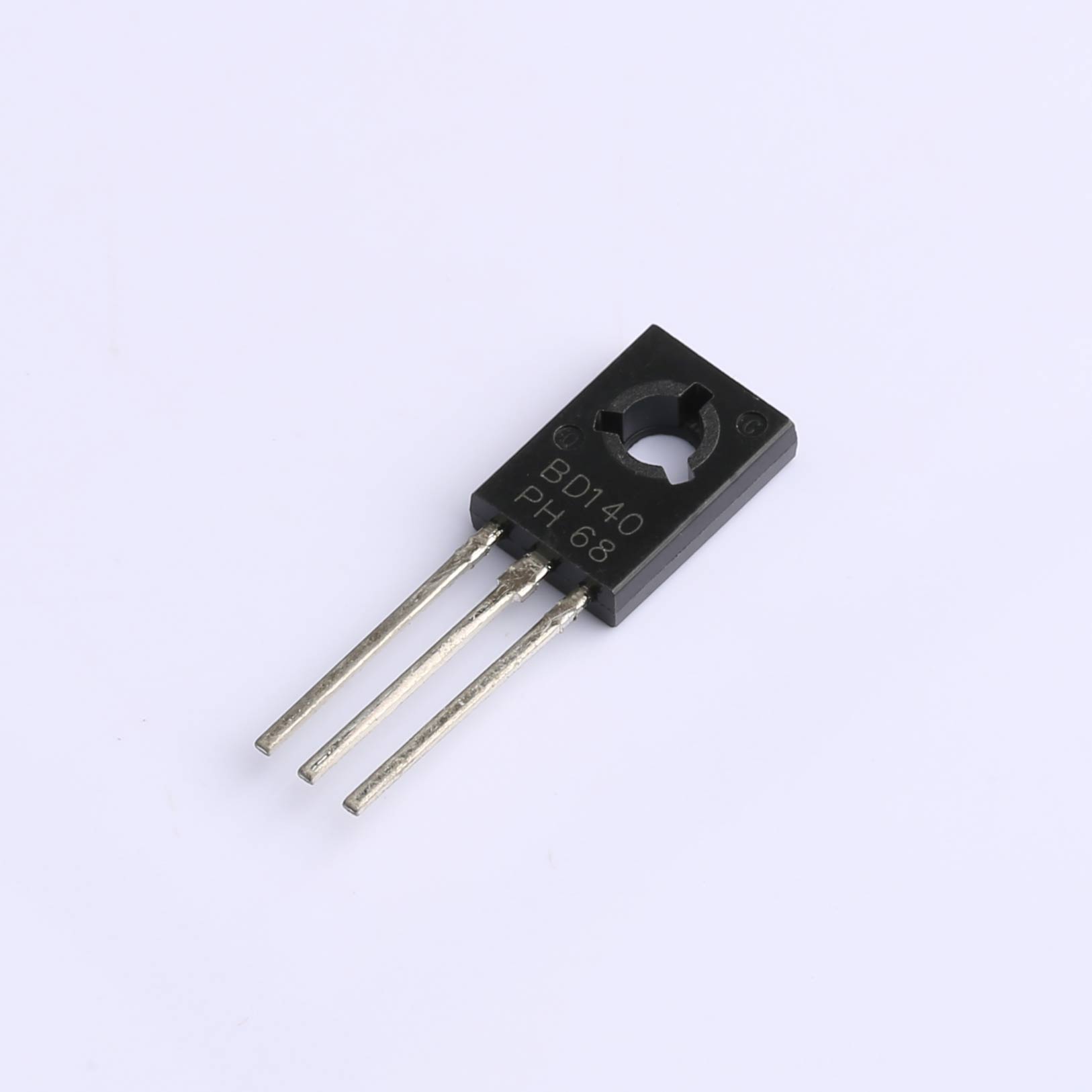 三极管BD140